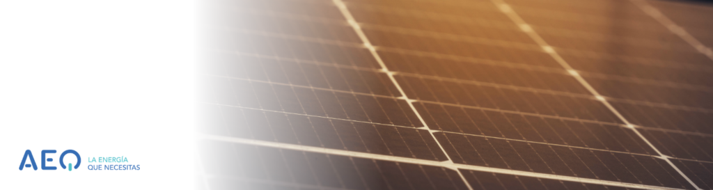 Placas solares al sol.
