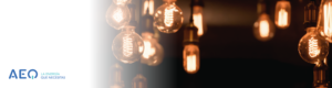 Fotos de lámparas encendidas en el mejor horario de precio de la luz
